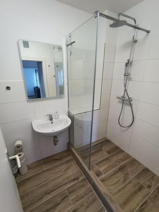 בוכום Comfortable Apartment With Balcony מראה חיצוני תמונה